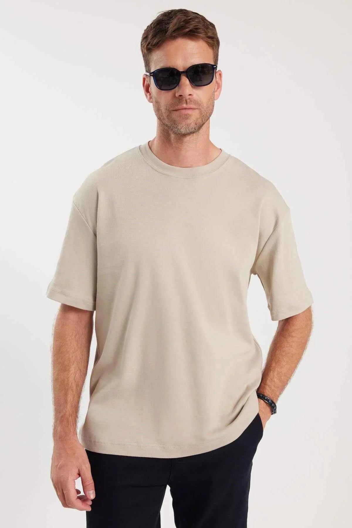 Oversize beige T-shirt with crew neck and short sleeves