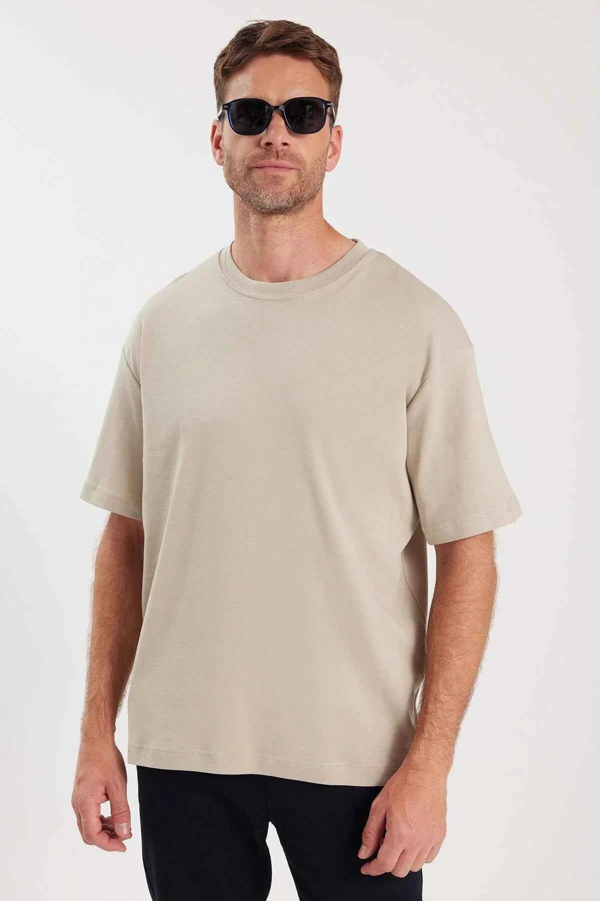 Oversize beige T-shirt with crew neck and relaxed fit