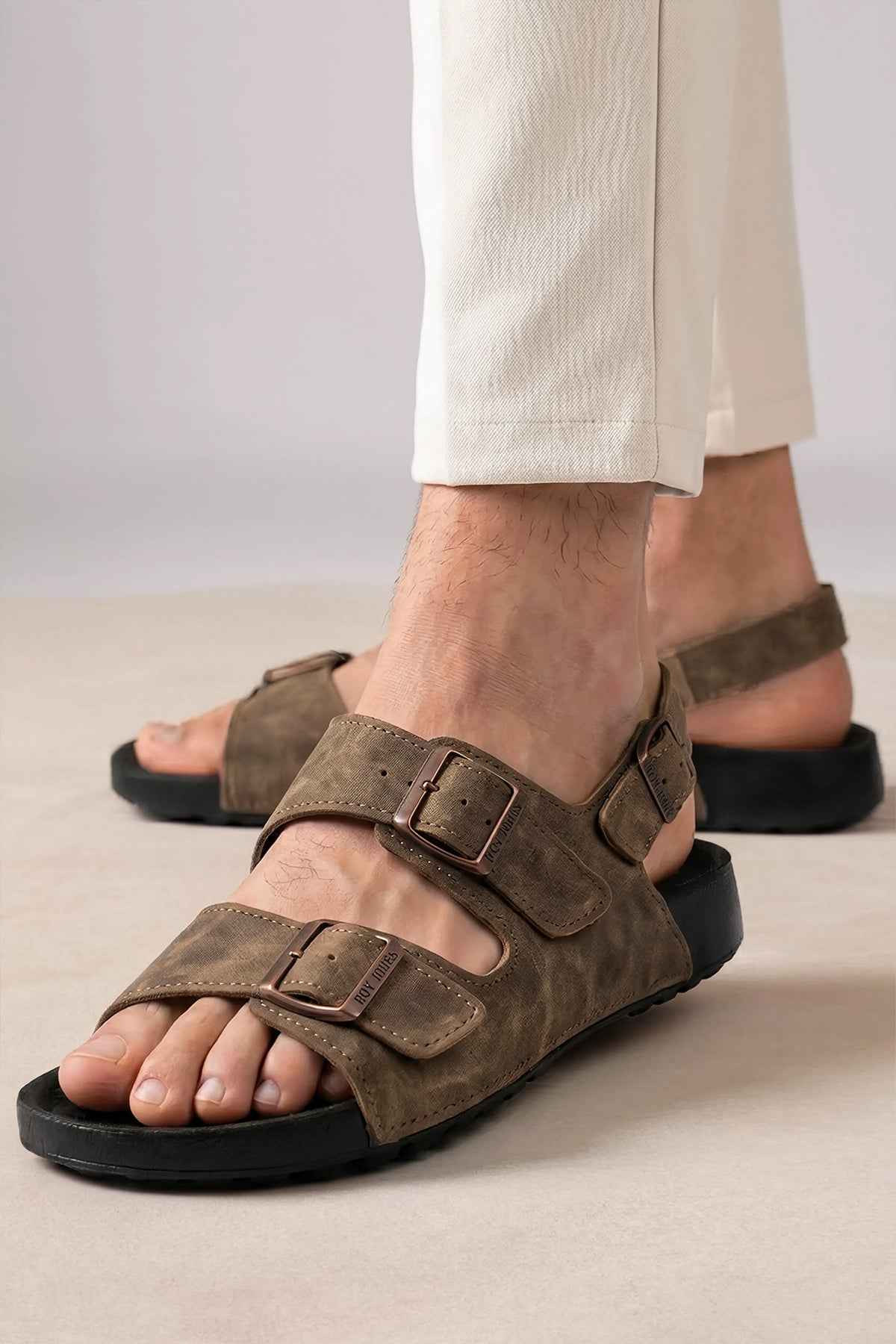Men's sandals with two adjustable hook-and-loop straps, brown nubuck, cushioned footbed