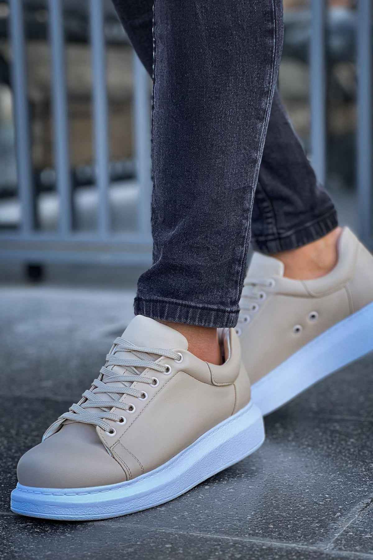 Men's Apollo beige sneakers, angled side view with white laces and light sole