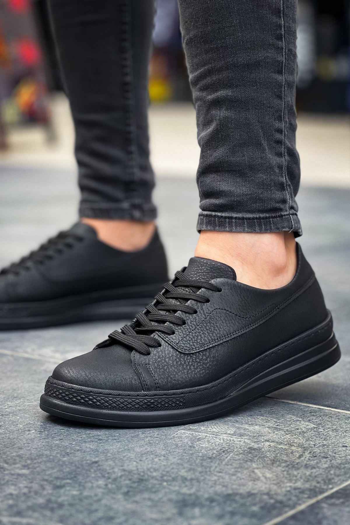 Men's black lace-up sneakers, smooth leather upper with stitched toe cap