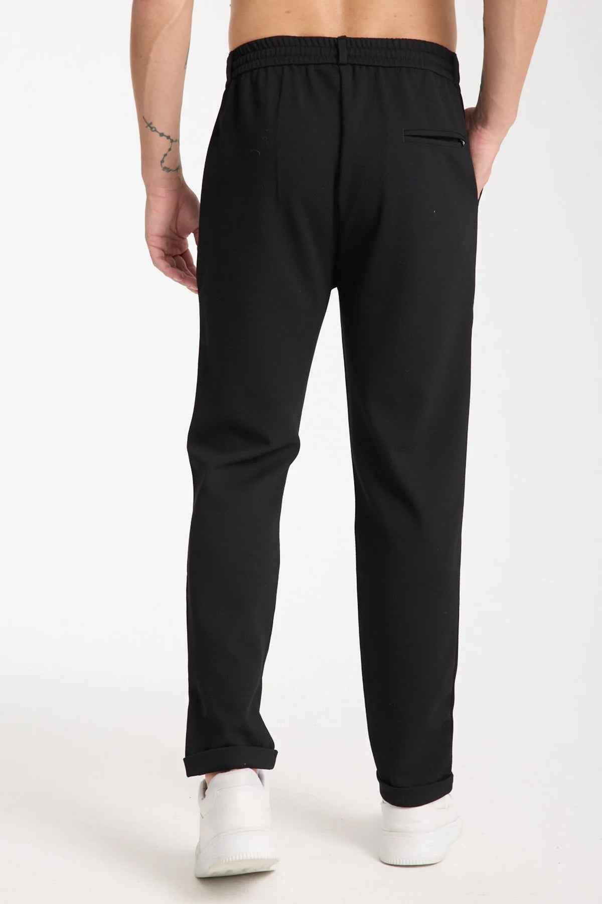 Kaphone men's black sweatpants with elastic waistband and tapered legs