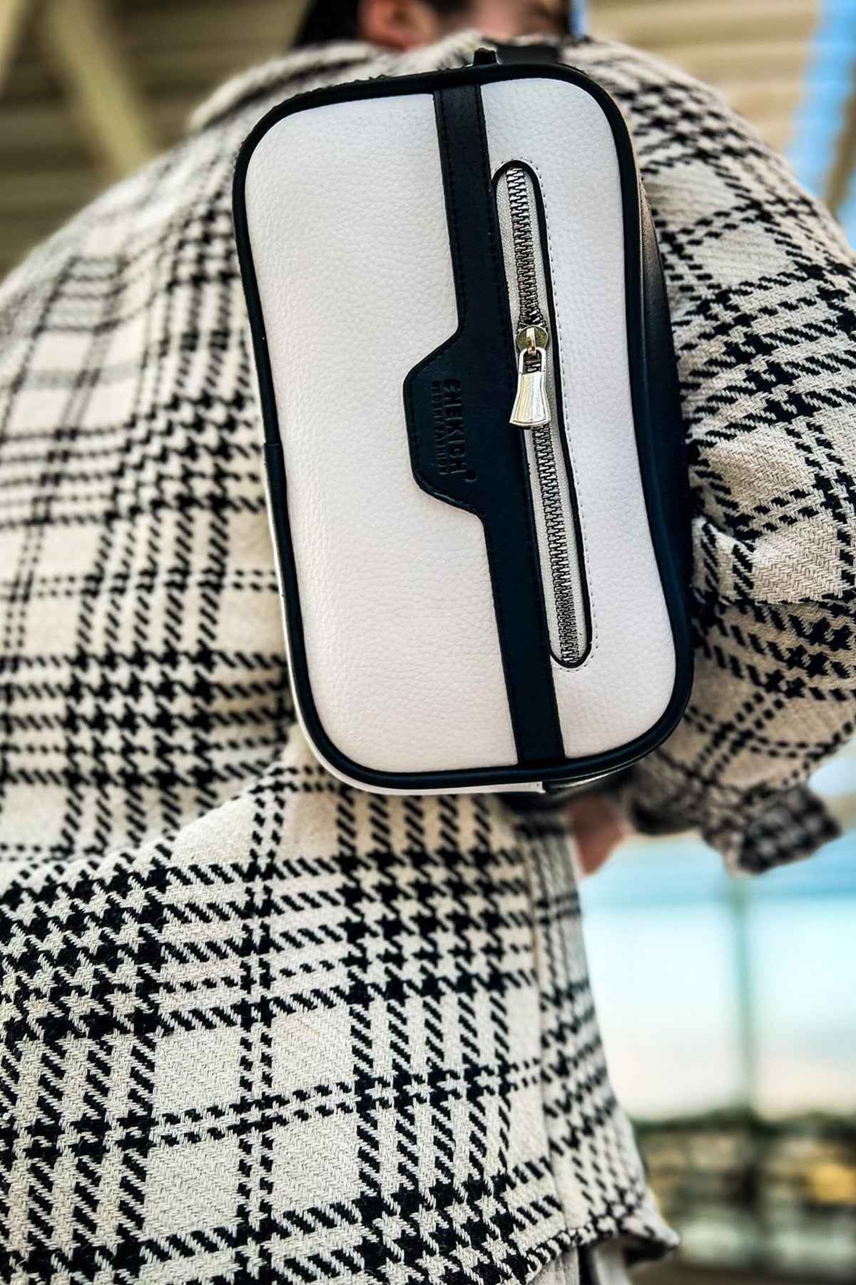 Tablet bag CH101 with white body, black side panel, and vertical front zipper