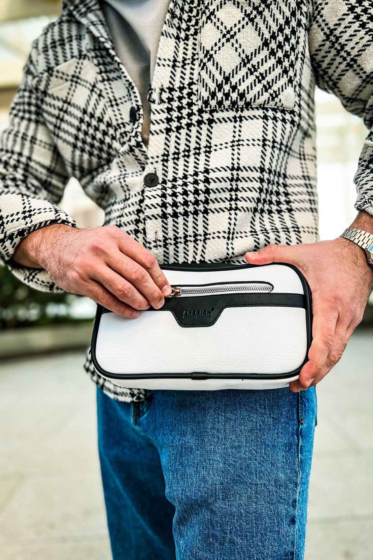 Tablet bag CH101 white with black trim, front flap closure and top zipper