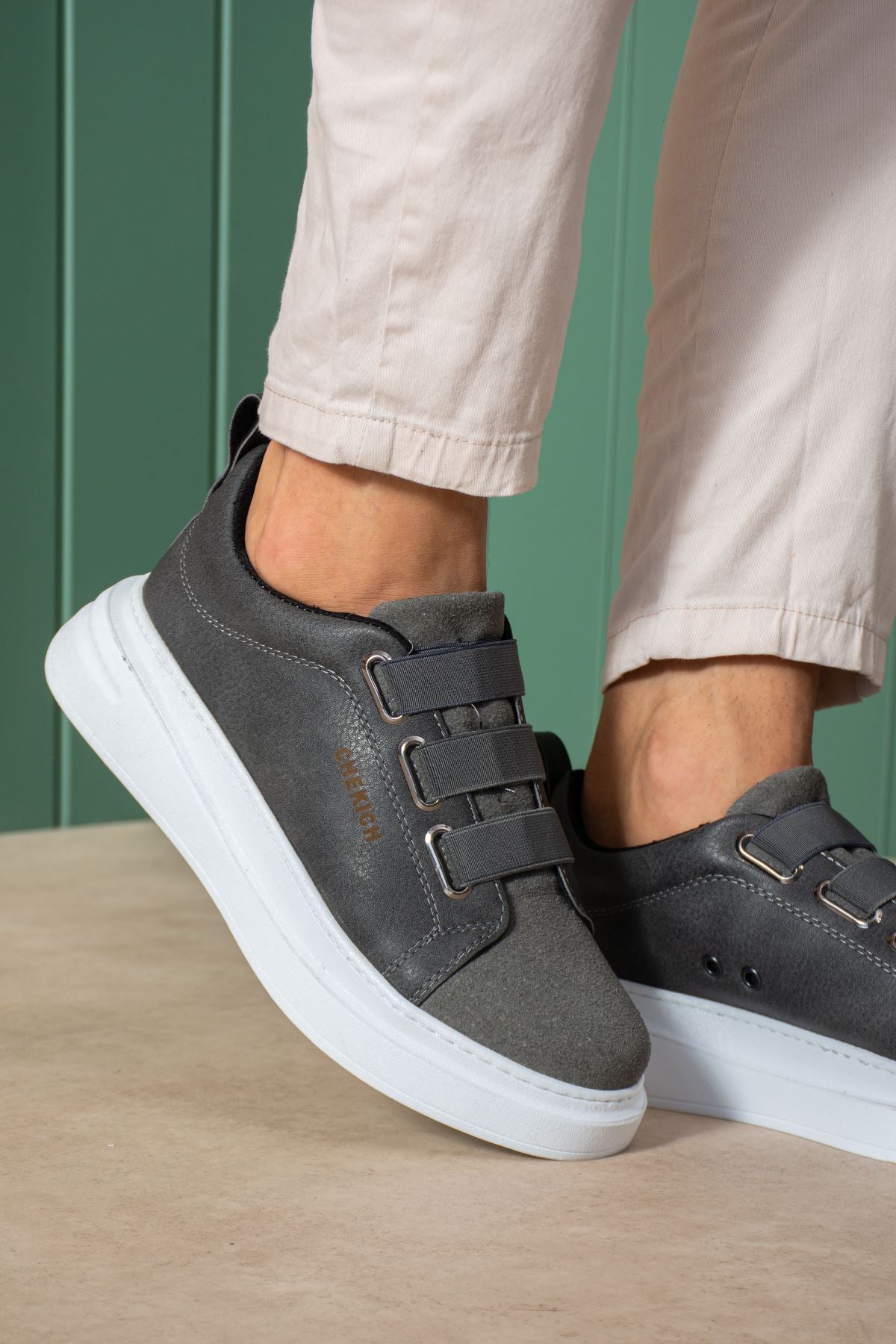 Men's dark anthracite casual sneakers with hook-and-loop straps and white sole