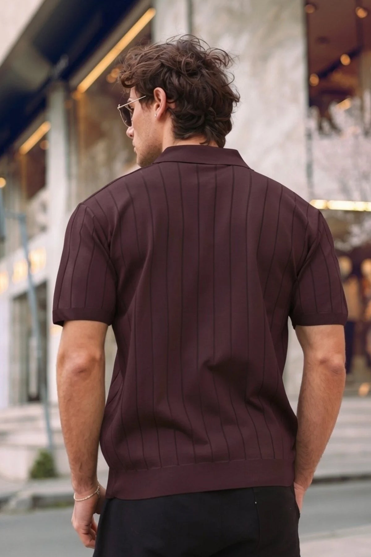 Men's claret red half-zip polo shirt, back view, short sleeves, vertical ribbed knit