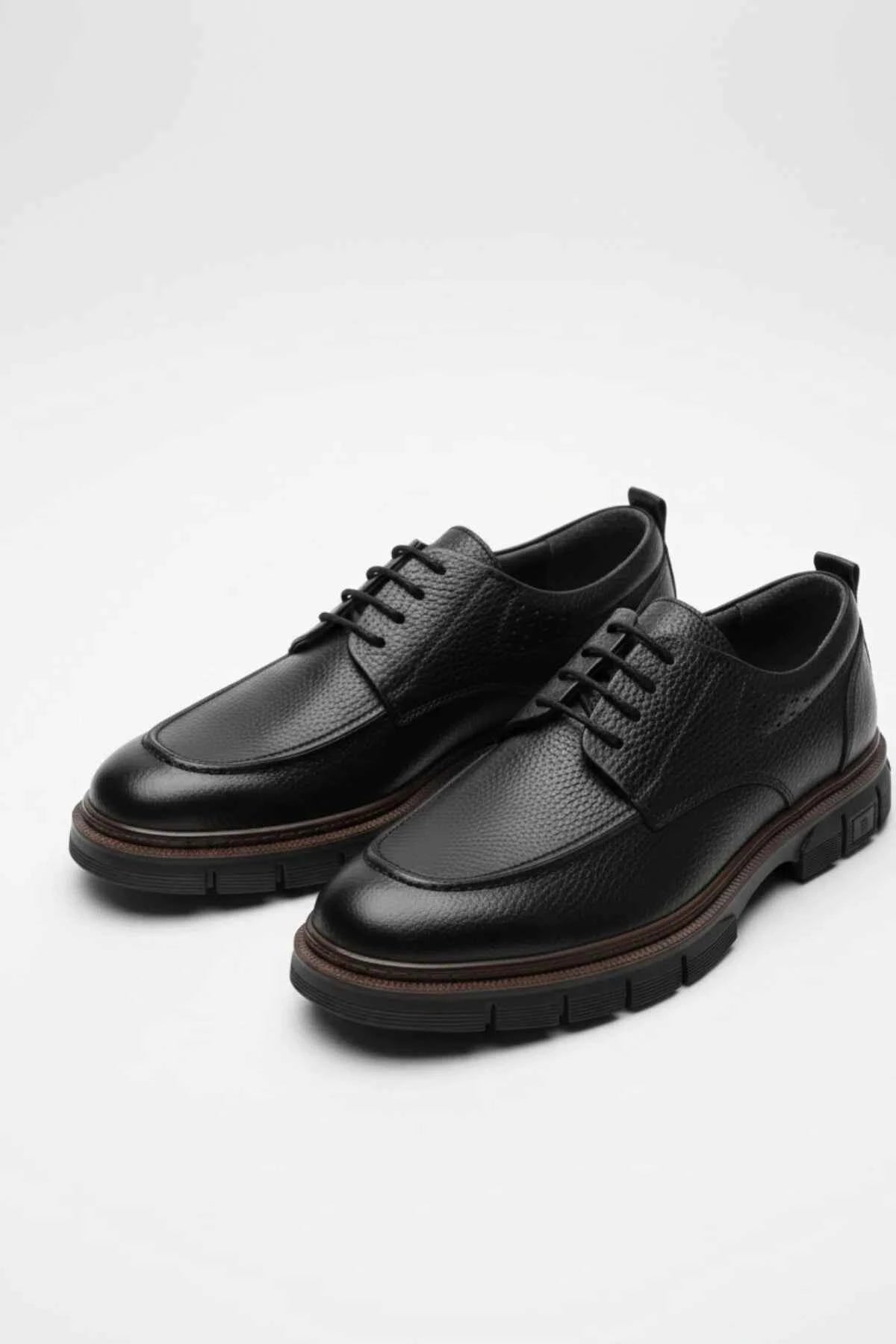 Men's leather lace-up classic shoes in black, leather uppers with cushioned tongue