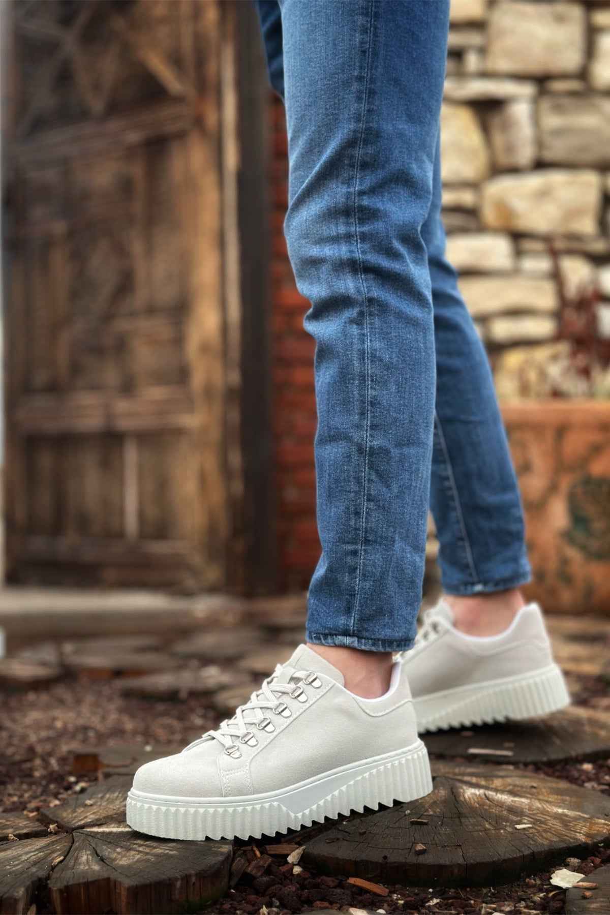 Men's suede sneakers, light gray, front three-quarter view, lace-up platform sole