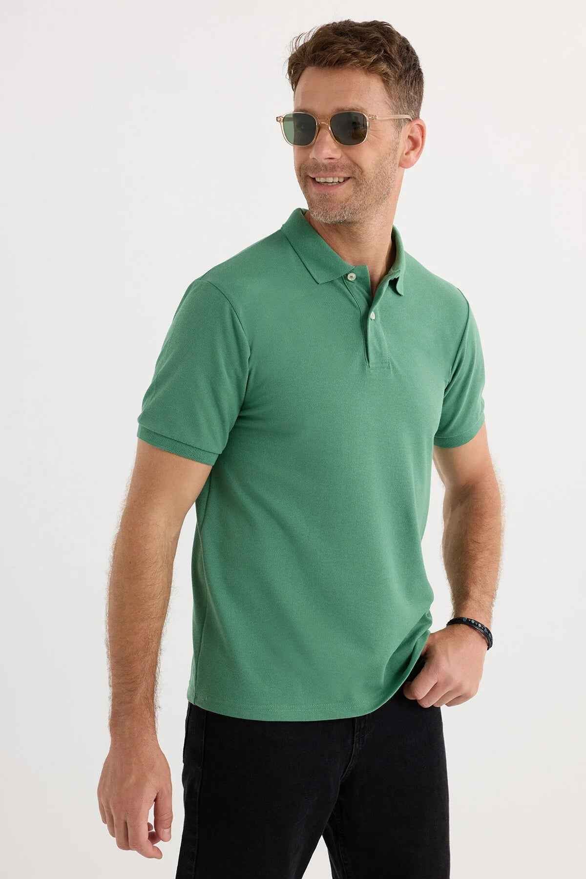 Men's Serin green polo shirt with ribbed collar and three-button placket