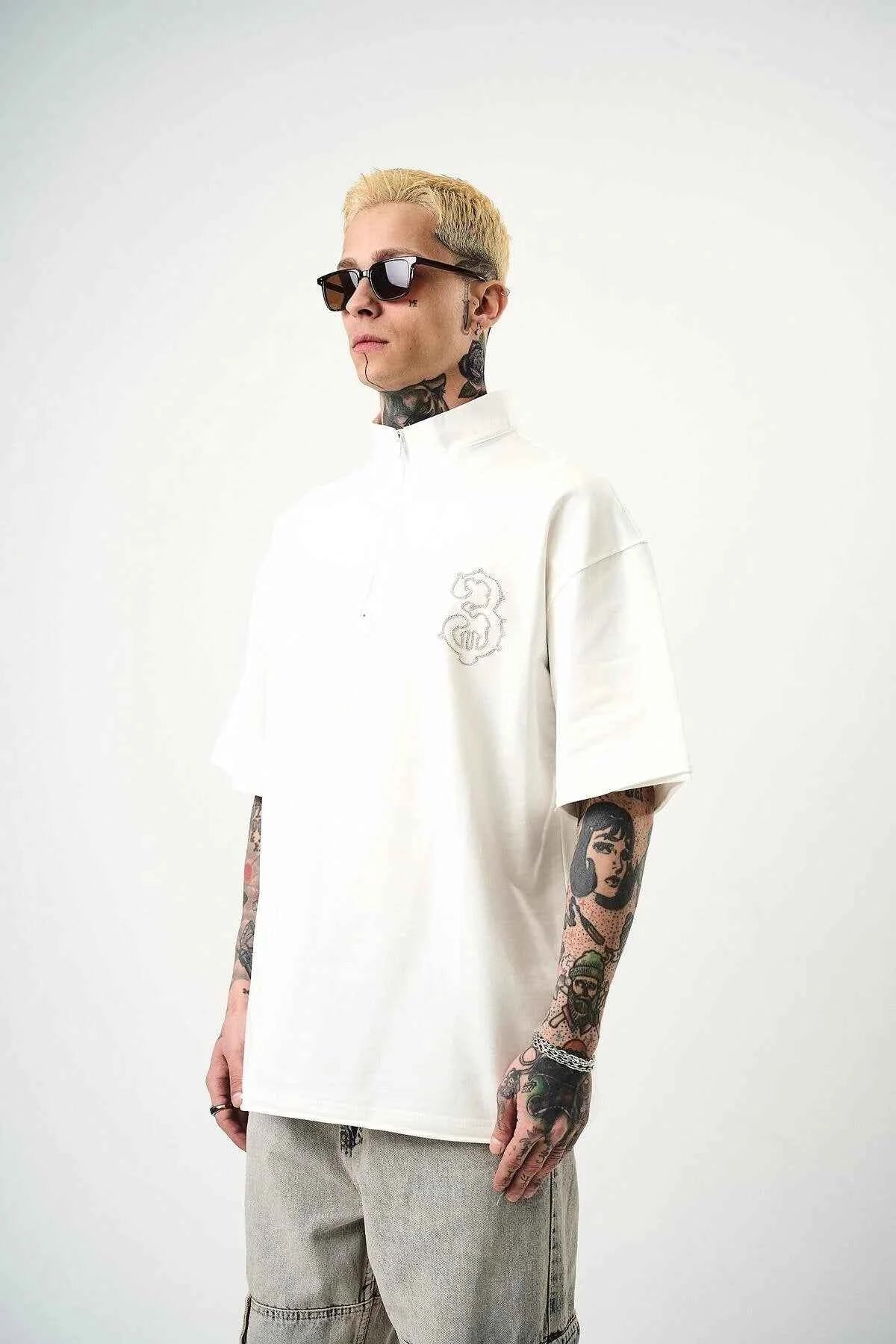 Men's oversize half-zip T-shirt, white; chest embroidery, short sleeves
