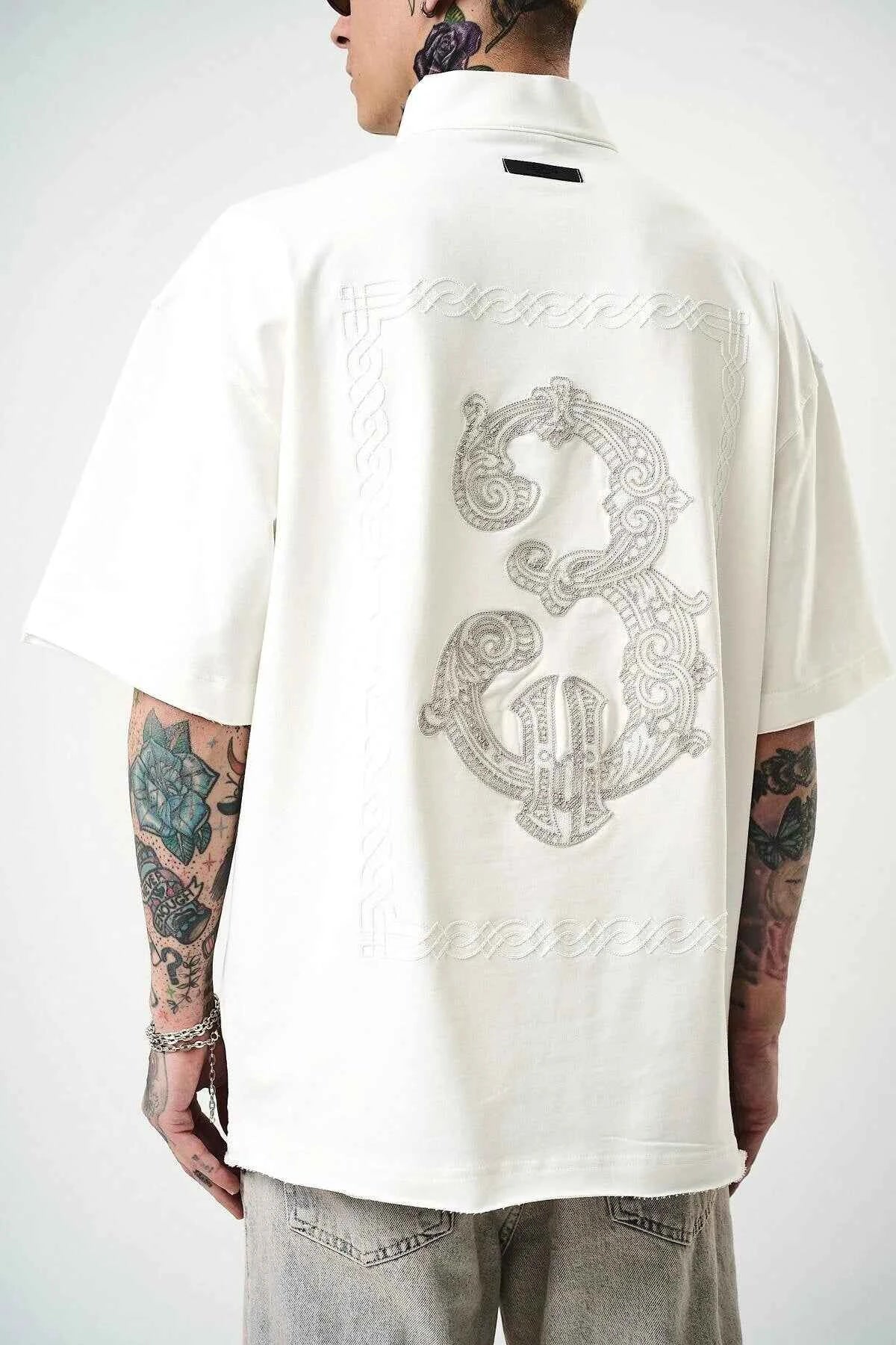 Men's oversize half-zip T-shirt, white; detailed back dragon embroidery