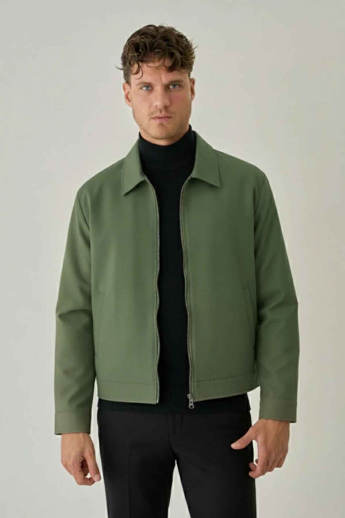 Men's green regular-fit jacket with zip front and collared neckline
