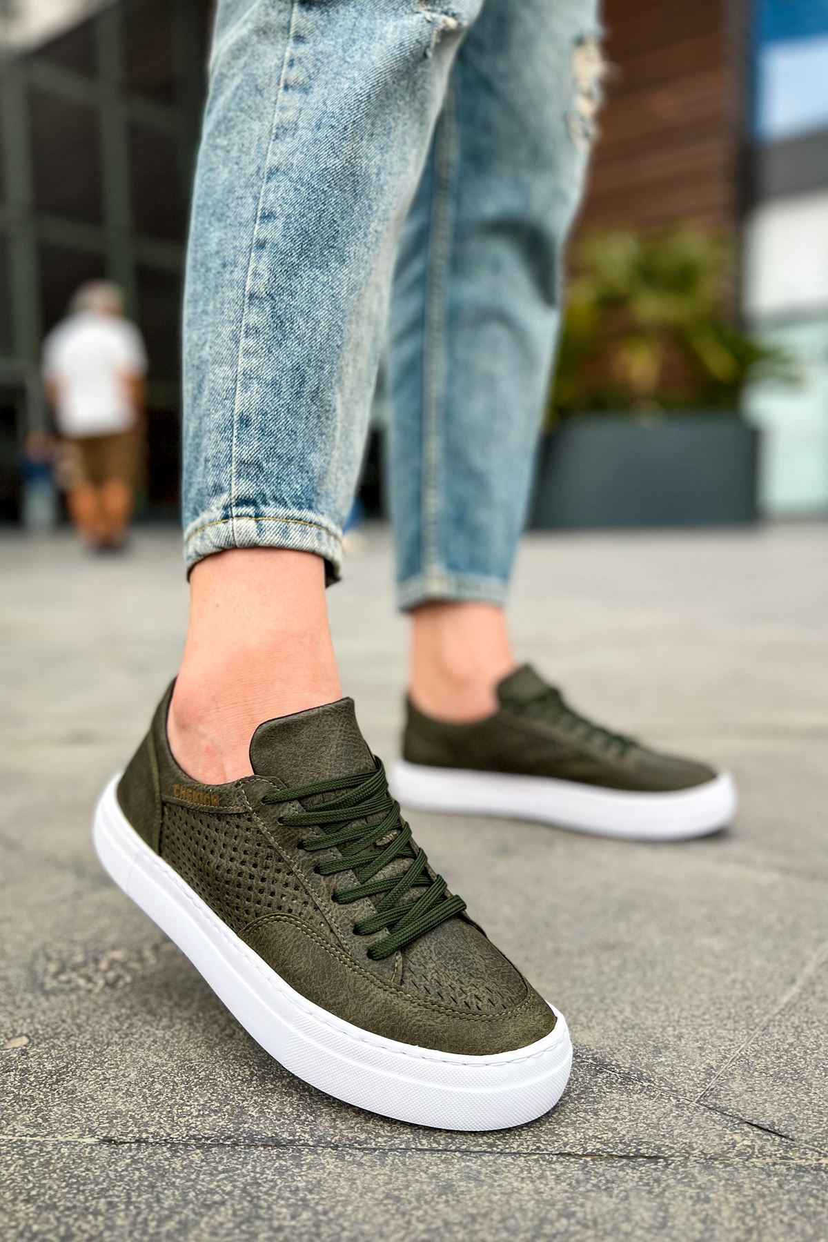 Men's khaki low-top sneakers with green laces, white rubber sole