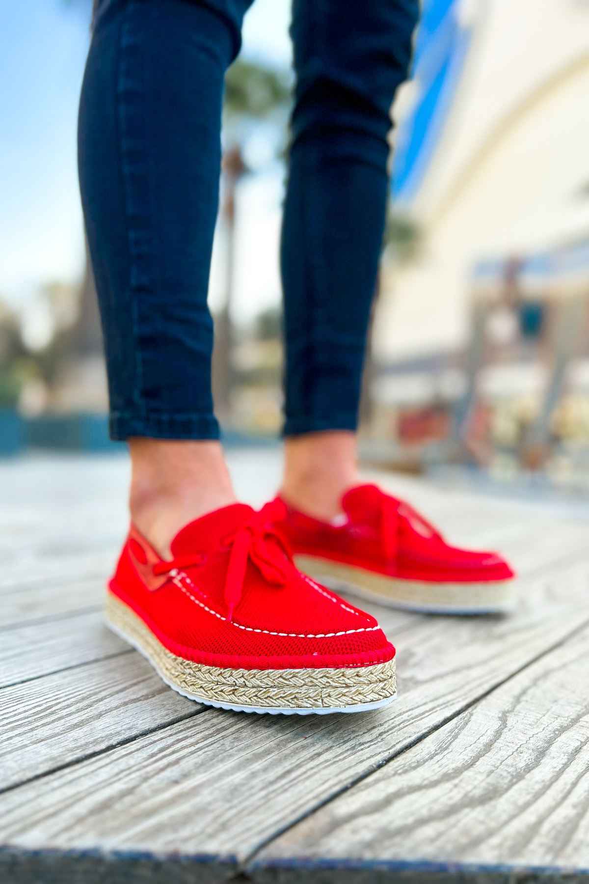 Red espadrille loafers for men, side view with bow detail and jute midsole