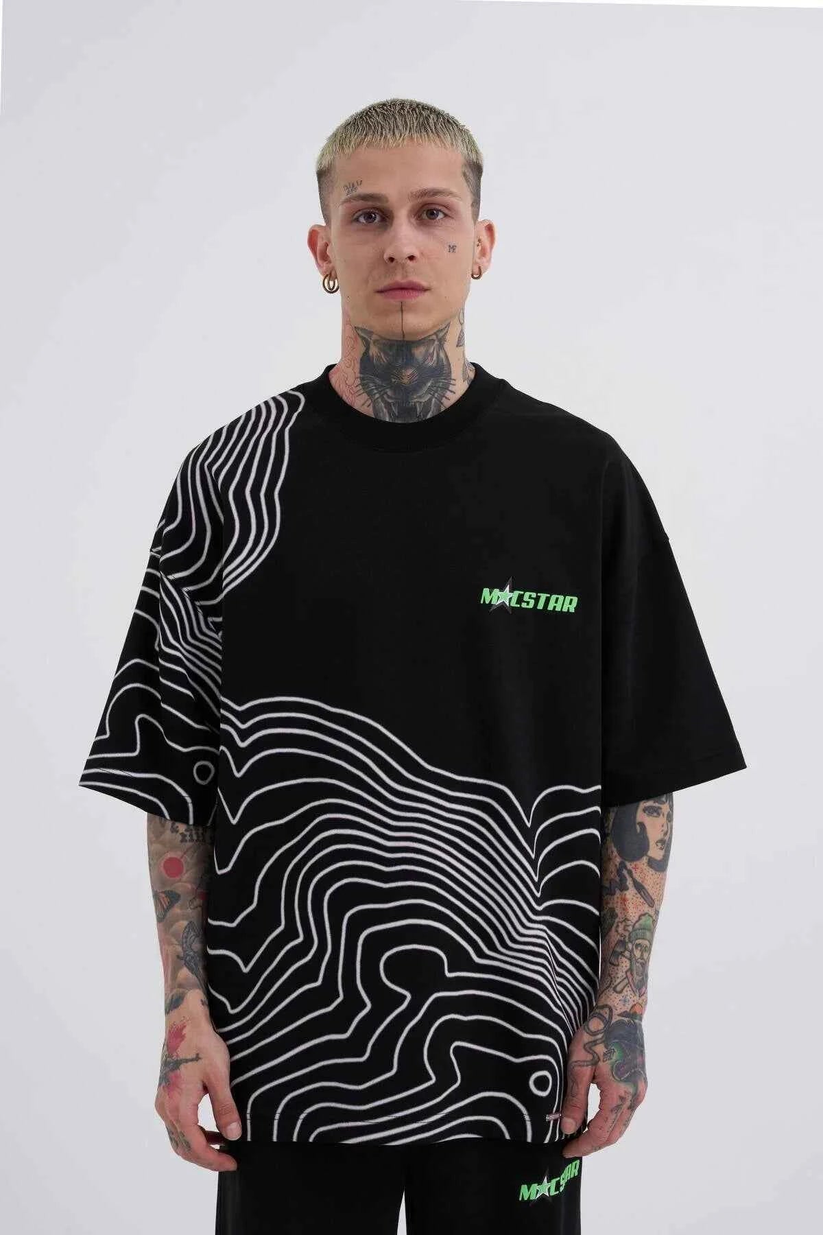 Men's oversize black T-shirt with white contour stripes and green Macstrar chest logo