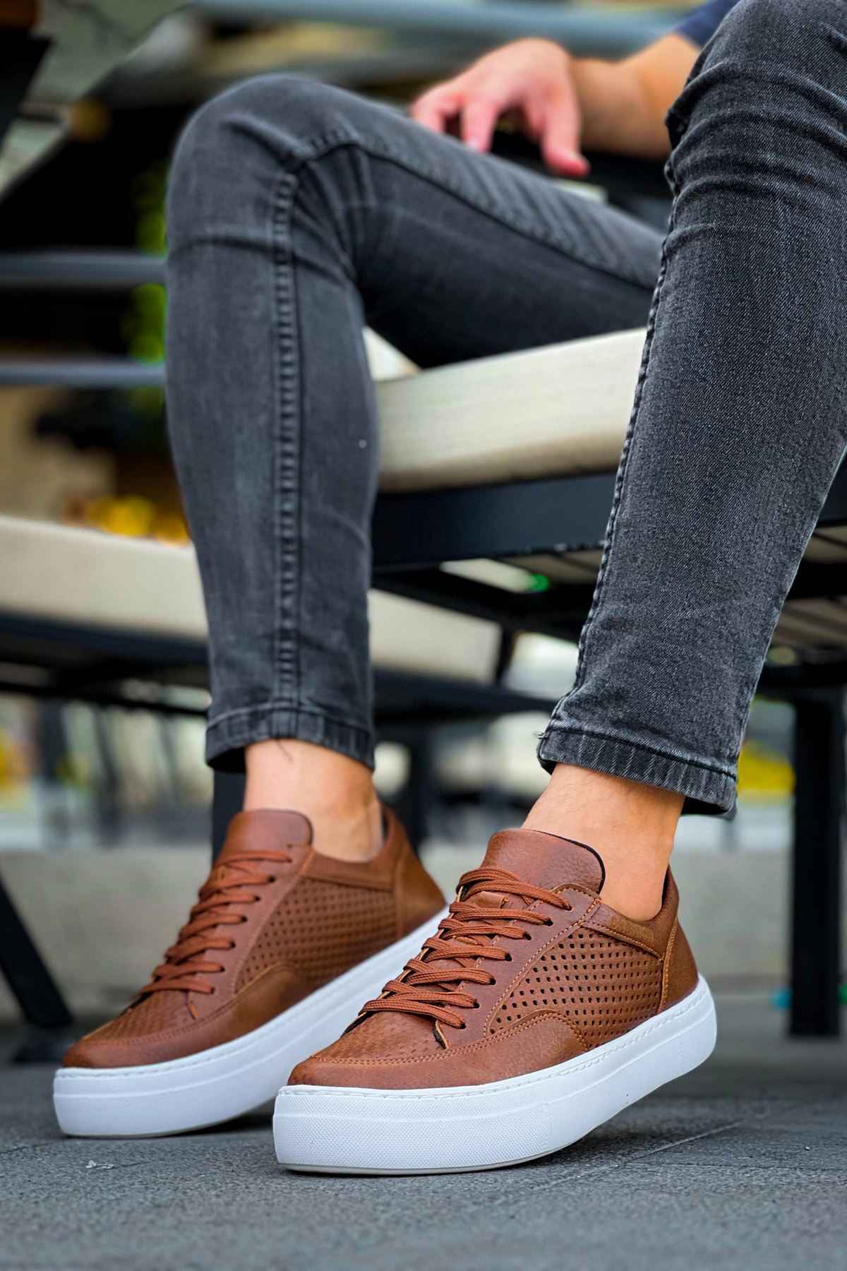 Men's Lix tan lace-up sneakers, perforated uppers, white rubber sole